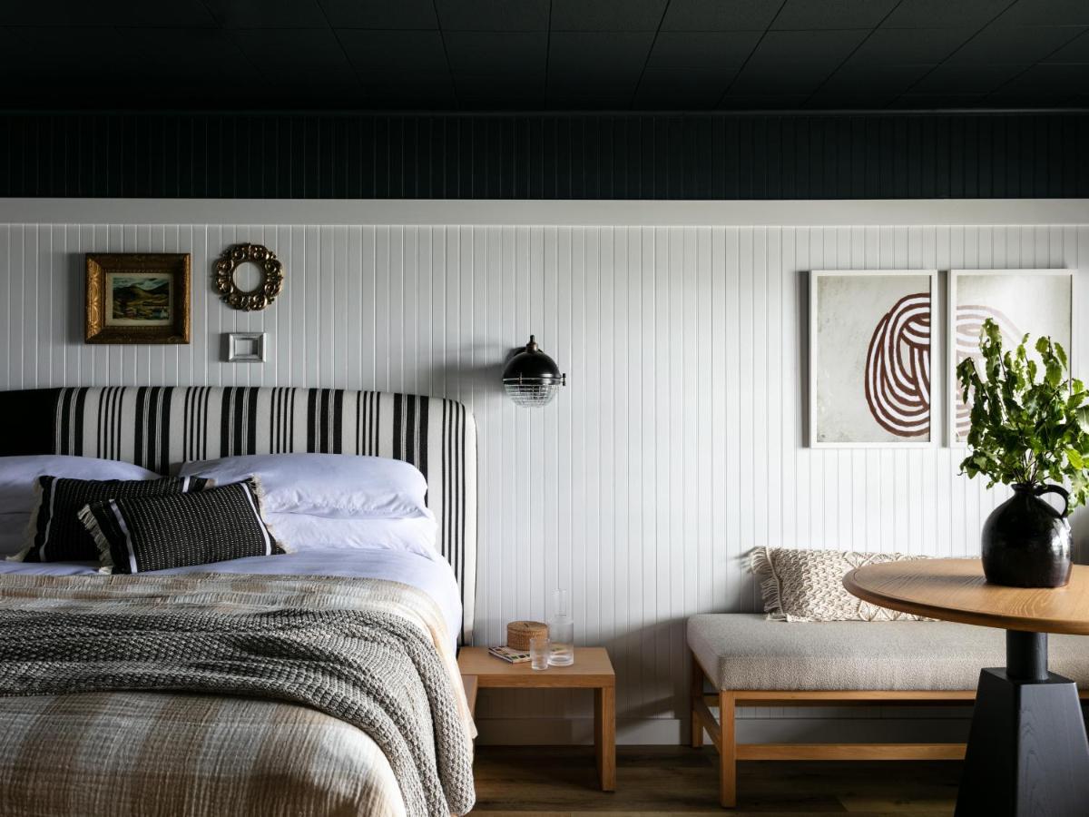 Bluebird Ocean Point Inn Dış mekan fotoğraf