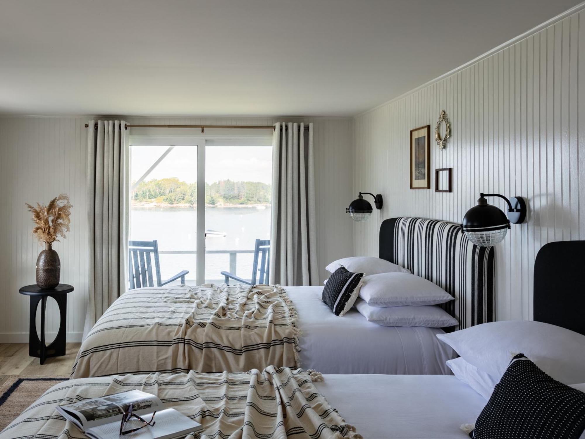 Bluebird Ocean Point Inn Dış mekan fotoğraf
