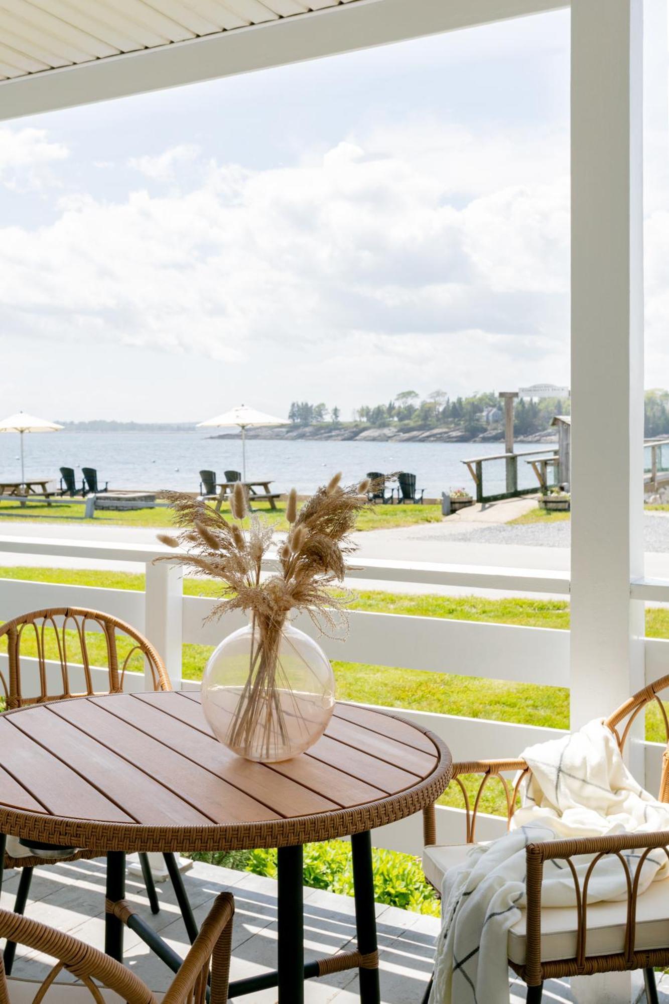 Bluebird Ocean Point Inn Dış mekan fotoğraf